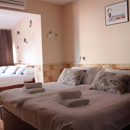 Dalmacija Bed & Breakfast Omis Bagian luar foto