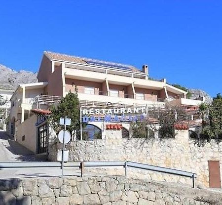 Dalmacija Bed & Breakfast Omis Bagian luar foto