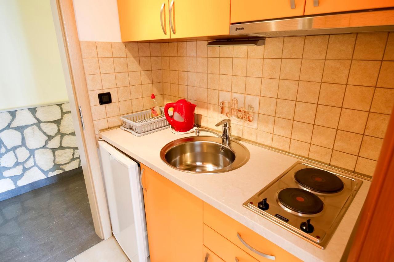 Dalmacija Bed & Breakfast Omis Bagian luar foto