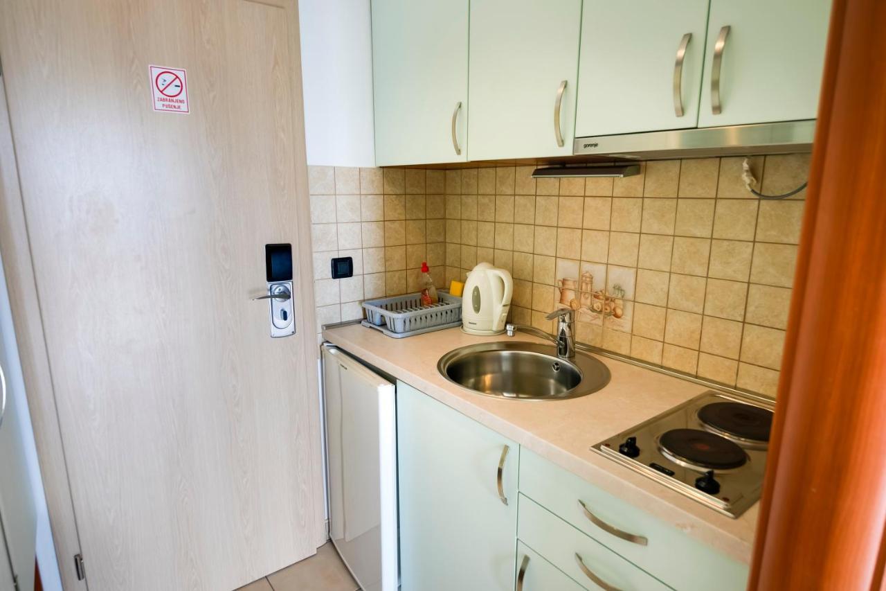 Dalmacija Bed & Breakfast Omis Bagian luar foto
